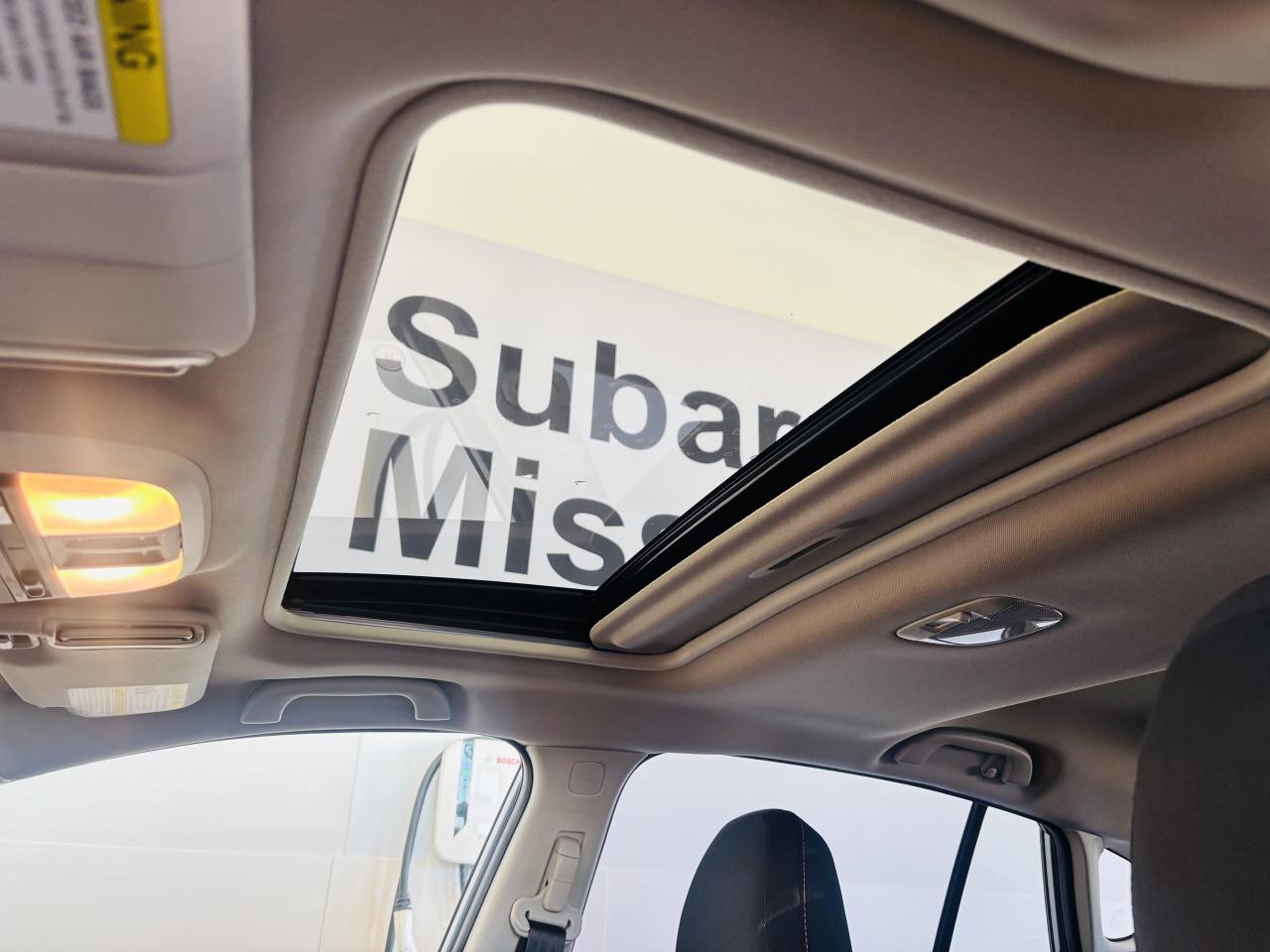 2023 Subaru Crosstrek SPORT   1 ONWER   SUNROOF   LOW KM   APPLE CARPLAY Photo