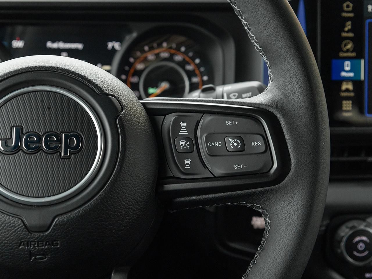 2025 Jeep Wrangler Rubicon 4 Door 4x4  LEATHER  LOW KMS  AUTOMATIC Photo