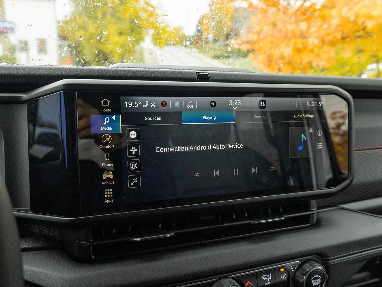 2025 Jeep Wrangler Rubicon 4 Door 4x4  LEATHER  LOW KMS  AUTOMATIC Photo