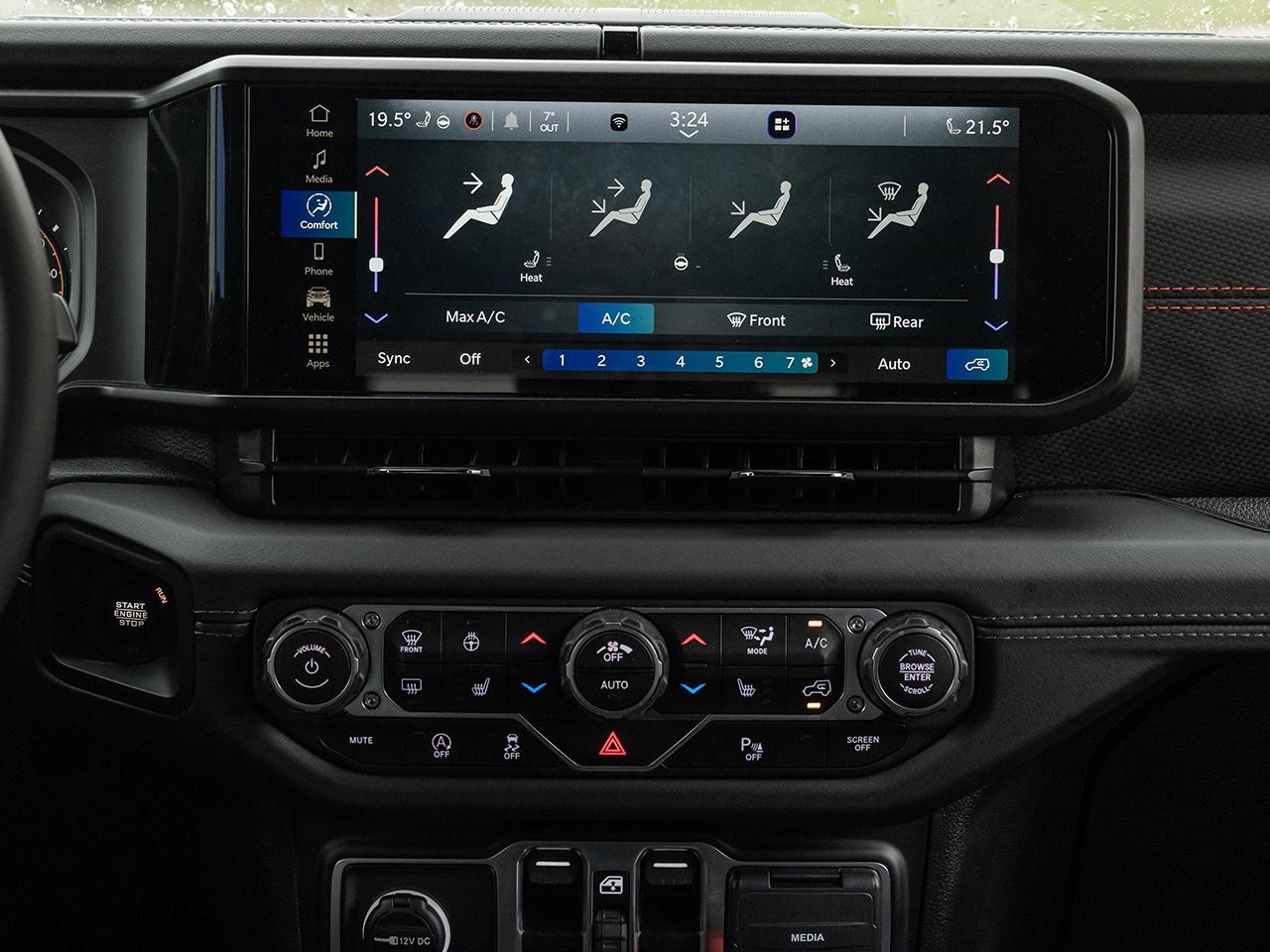 2025 Jeep Wrangler Rubicon 4 Door 4x4  LEATHER  LOW KMS  AUTOMATIC Photo