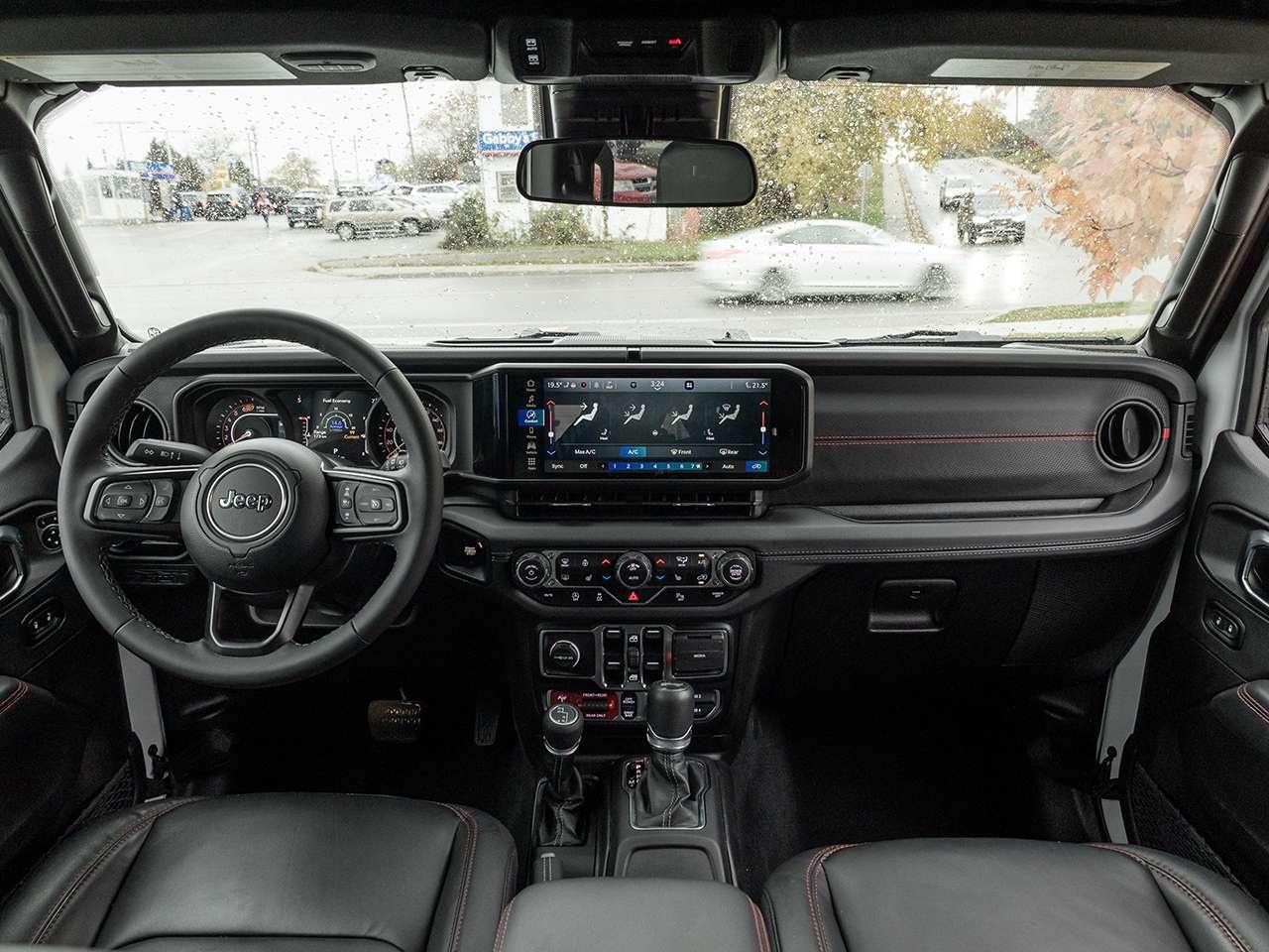2025 Jeep Wrangler Rubicon 4 Door 4x4  LEATHER  LOW KMS  AUTOMATIC Photo