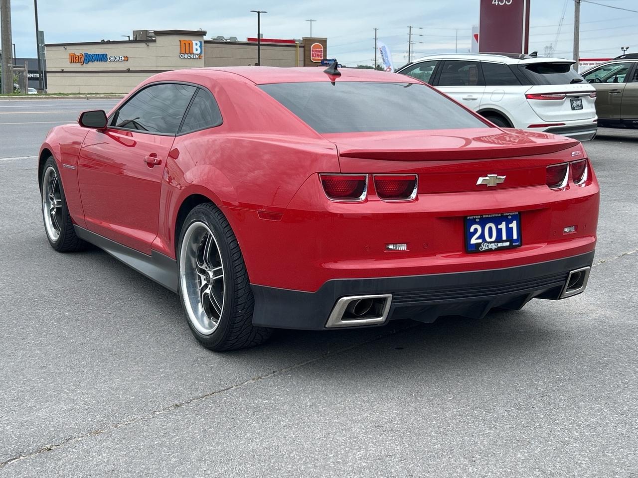 2011 Chevrolet Camaro 2SS 6.2L  6-SPEED CALL NAPANEE 613-354-2100 Photo2