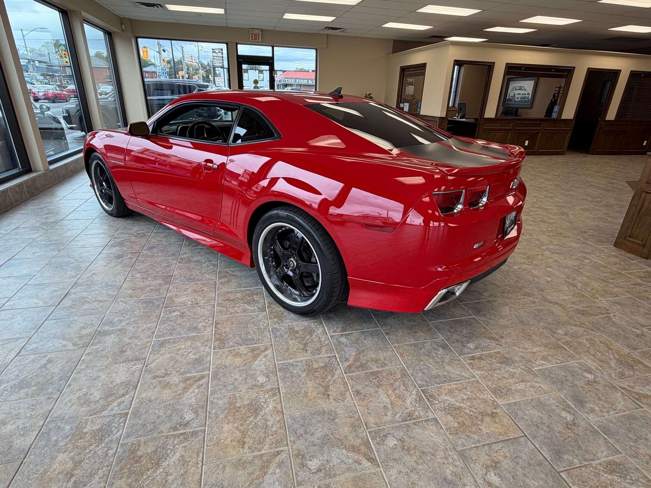 2011 Chevrolet Camaro 2SS 6.2L  6-SPEED CALL BELLEVILLE*613*961*8848 Photo