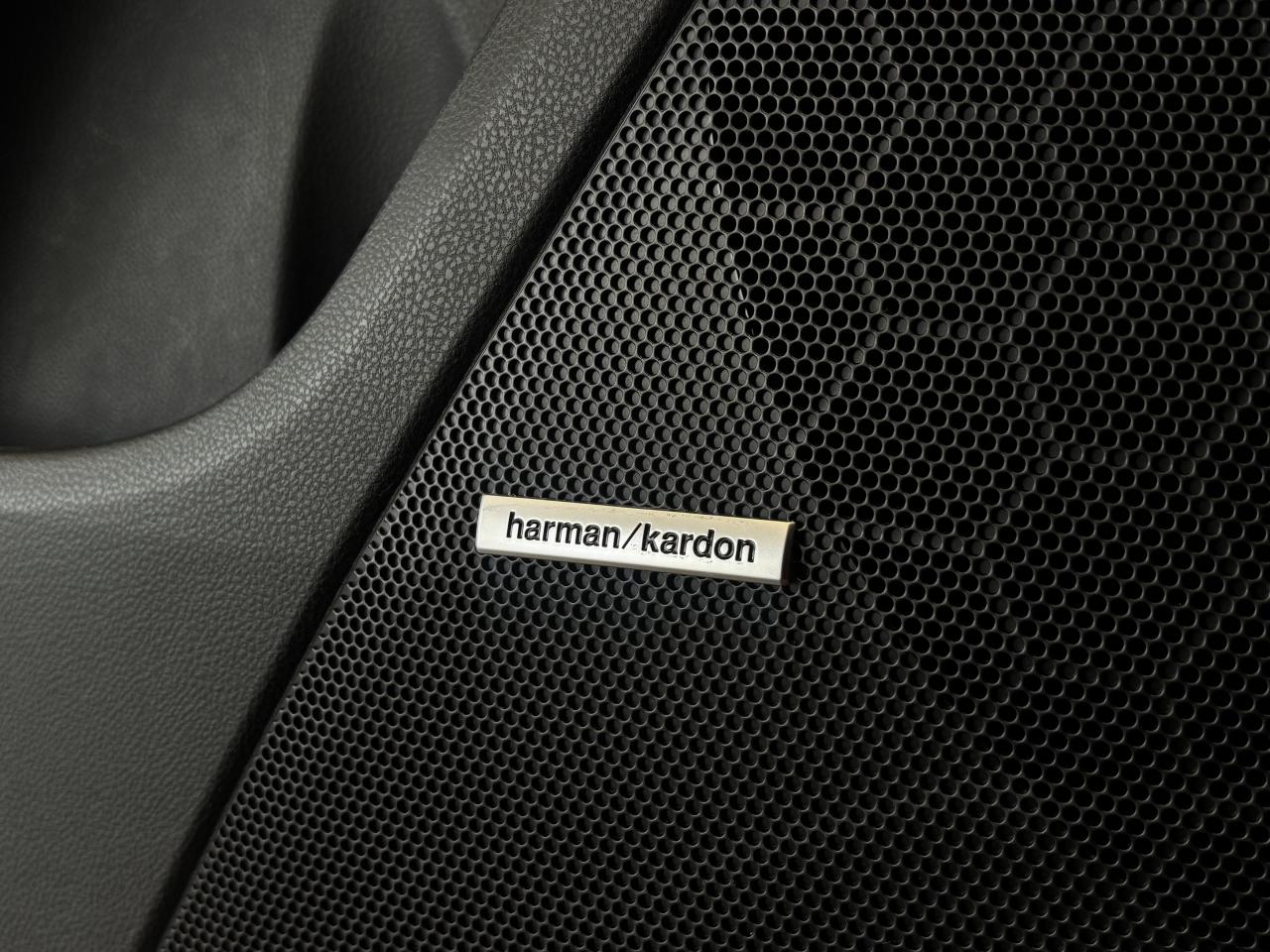 2025 Subaru Crosstrek LIMITED   DEALER DEMO   CLEAN CARFAX  NAVI SUNROOF Photo