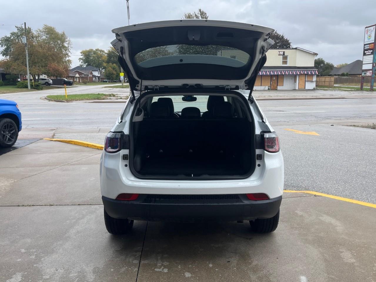 2022 Jeep Compass NORTH 4WD ONE OWNER Photo