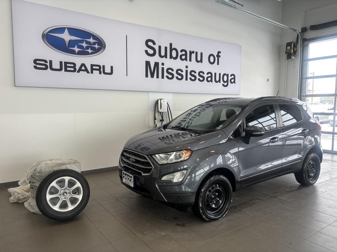 2022 Ford EcoSport SE 4WD   2 SETS OF TIRES/RIMS   CLEAN CARFAX   NAV Photo0
