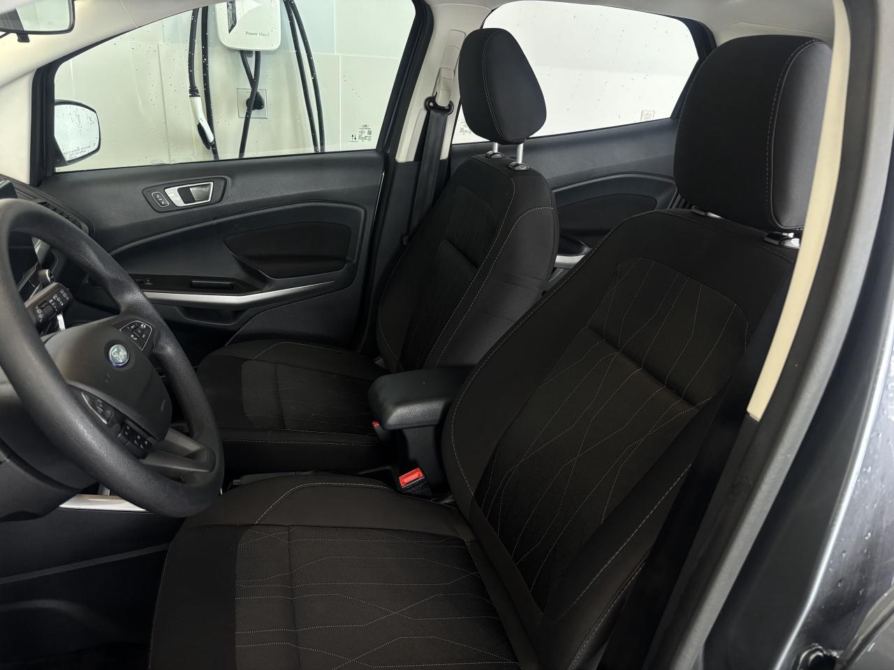 2022 Ford EcoSport SE 4WD   2 SETS OF TIRES/RIMS   CLEAN CARFAX   NAV Photo