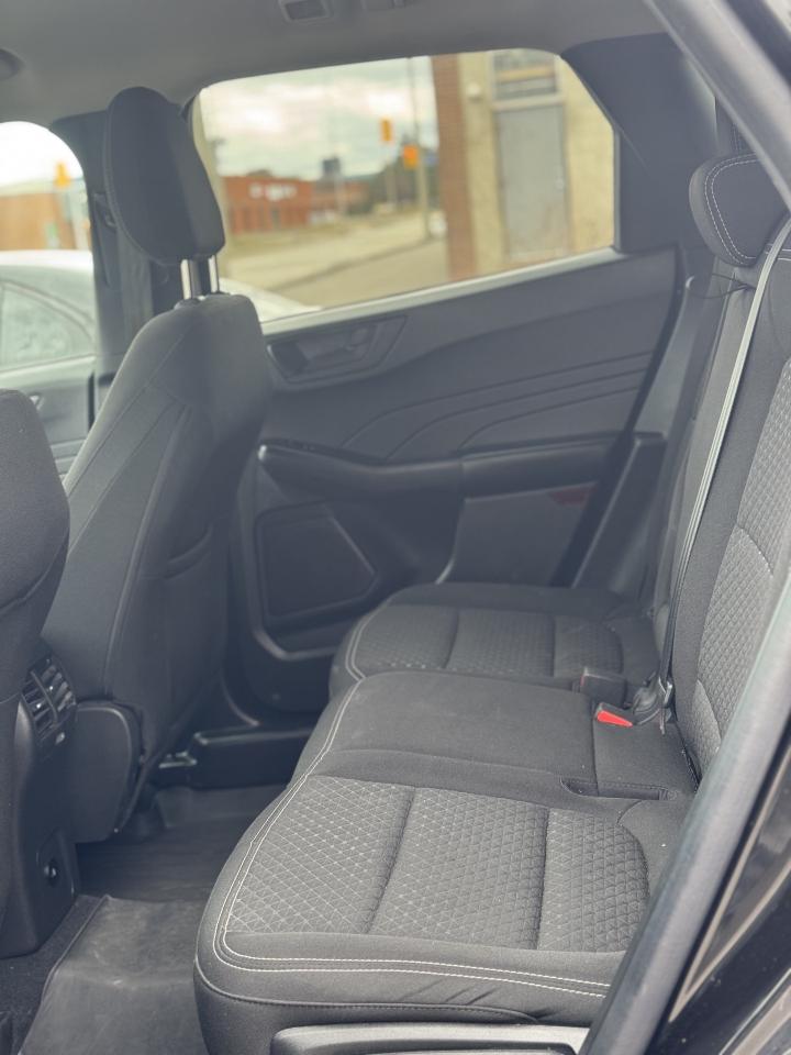 2023 Ford Escape ACTIVE AWD, HEATED SEATS, ALLOYS, CARPLAY Photo