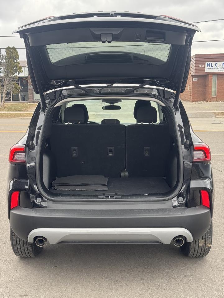 2023 Ford Escape ACTIVE AWD, HEATED SEATS, ALLOYS, CARPLAY Photo