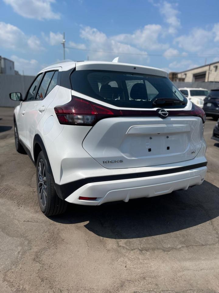 2023 Nissan Kicks SV, BACK UP CAMERA, CAR PLAY, HEATED SEATS Photo3