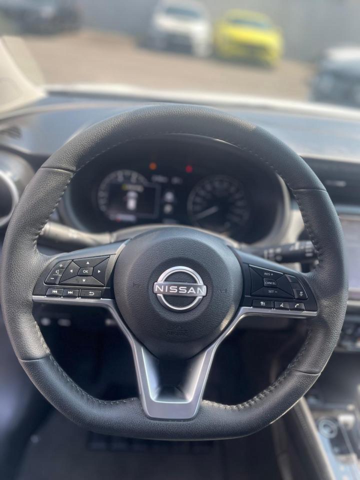 2023 Nissan Kicks SV, BACK UP CAMERA, CAR PLAY, HEATED SEATS Photo