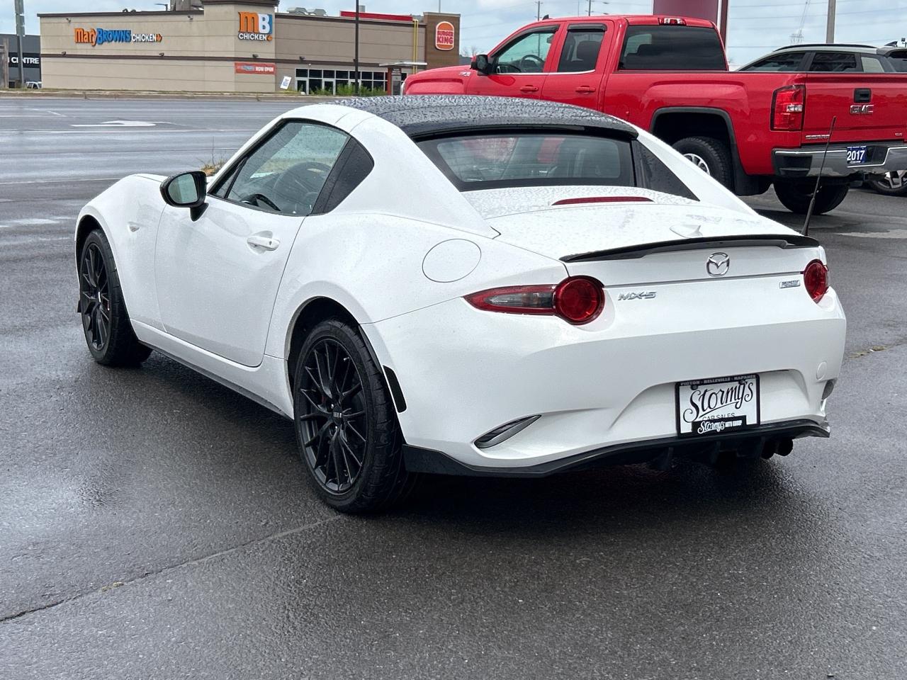 2017 Mazda MX-5 RF GT RF 6-SPEED!! LOW KMS CALL NAPANEE 613-354-2100 Photo2