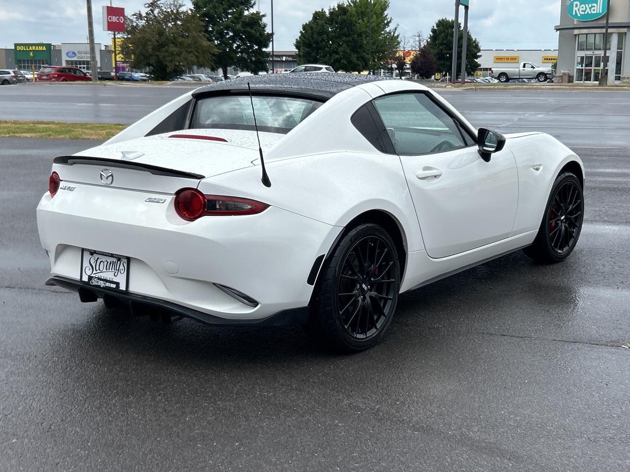 2017 Mazda MX-5 RF GT RF 6-SPEED!! LOW KMS CALL NAPANEE 613-354-2100 Photo