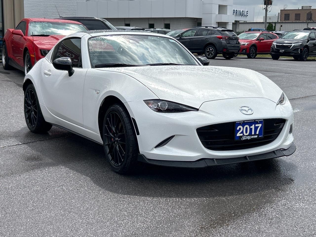2017 Mazda MX-5 RF GT RF 6-SPEED!! LOW KMS CALL NAPANEE 613-354-2100 Photo