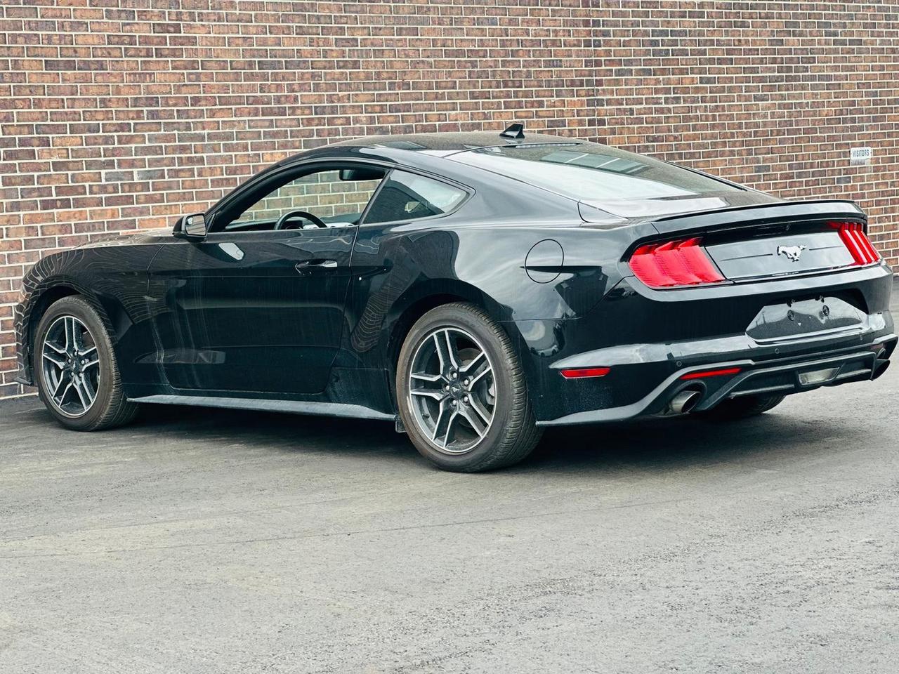 2020 Ford Mustang ECOBOOST PREMIUM, LEATHER, NAVI, BACKUP CAM Photo