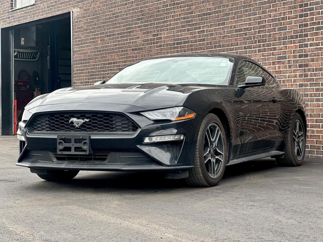 2020 Ford Mustang ECOBOOST PREMIUM, LEATHER, NAVI, BACKUP CAM Photo0