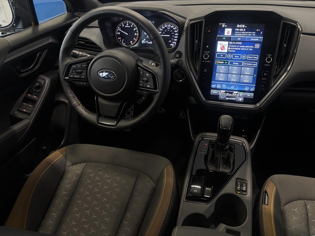 2024 Subaru Crosstrek ONYX   1 OWNER   SUNROOF   LOW KM   APPLE CARPLAY! Photo