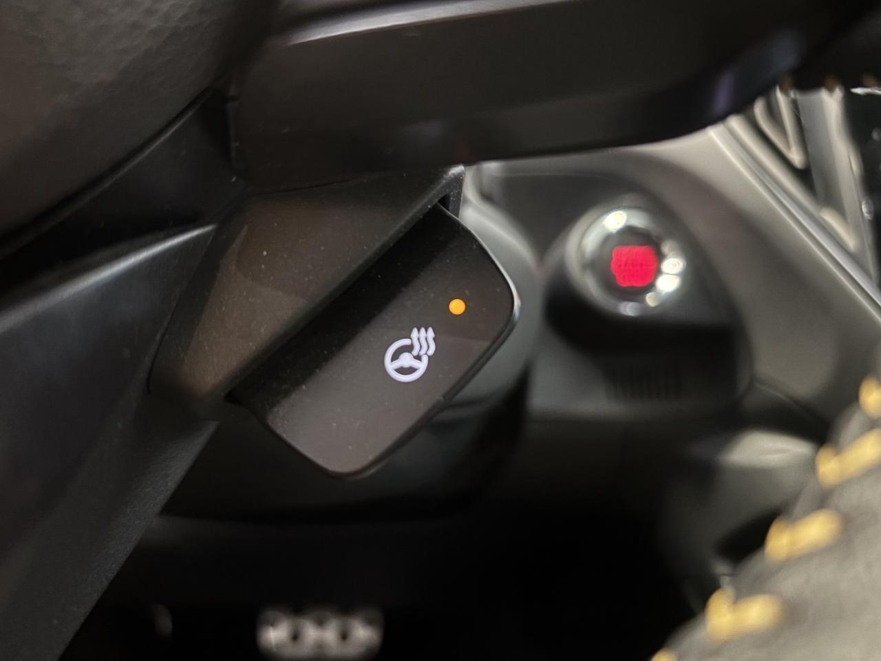 2024 Subaru Crosstrek ONYX   1 OWNER   SUNROOF   LOW KM   APPLE CARPLAY! Photo