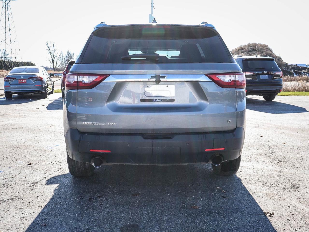 2021 Chevrolet Traverse LT CLOTH   CLEAN   7 PASS.   AWD Photo