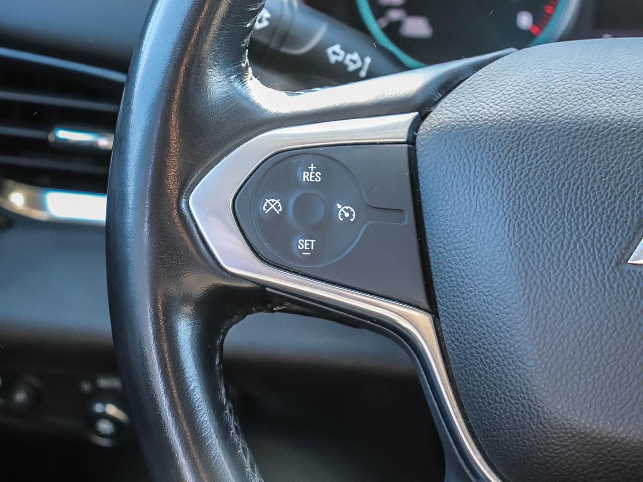 2021 Chevrolet Traverse LT CLOTH   CLEAN   7 PASS.   AWD Photo