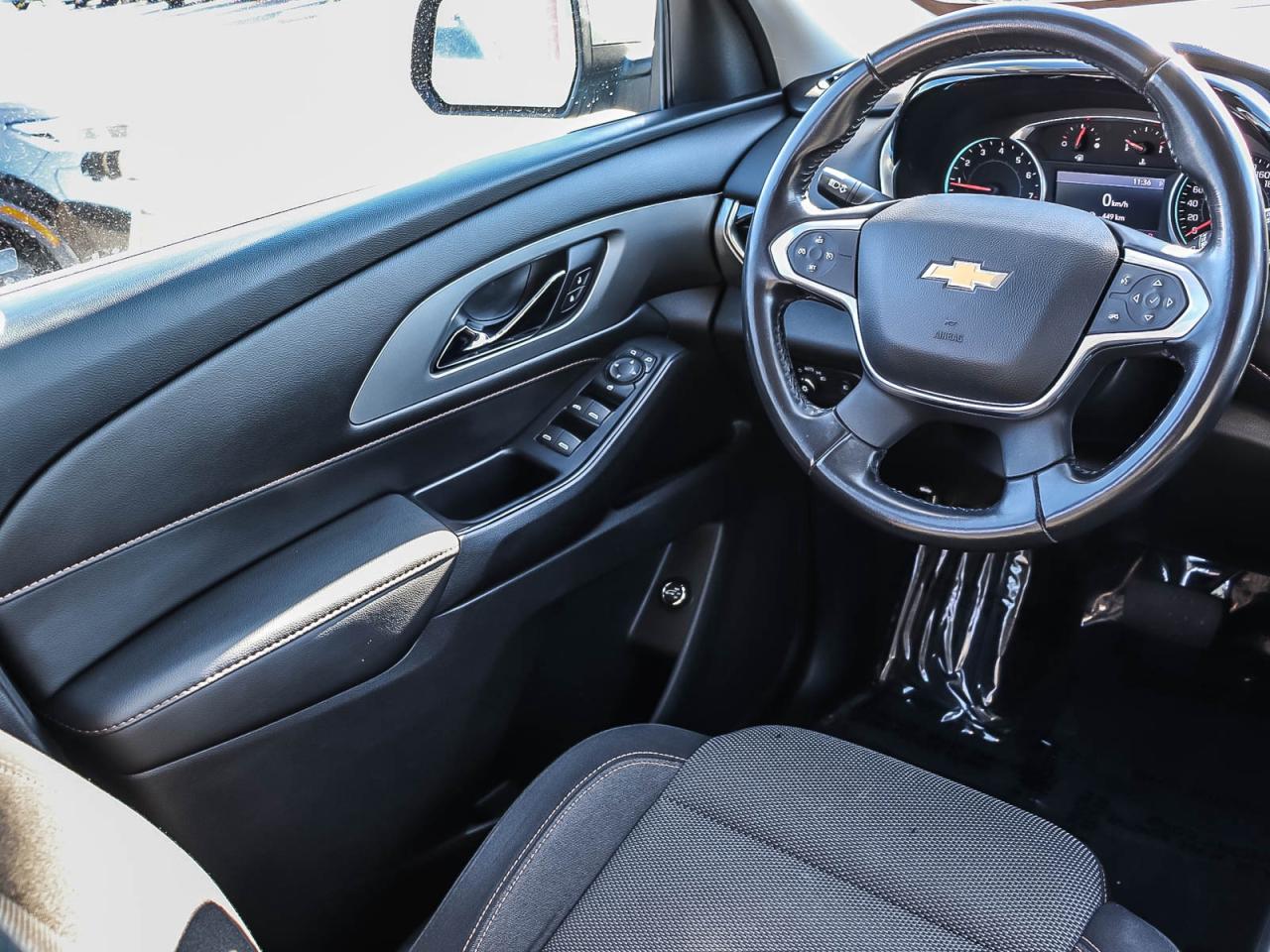 2021 Chevrolet Traverse LT CLOTH   CLEAN   7 PASS.   AWD Photo