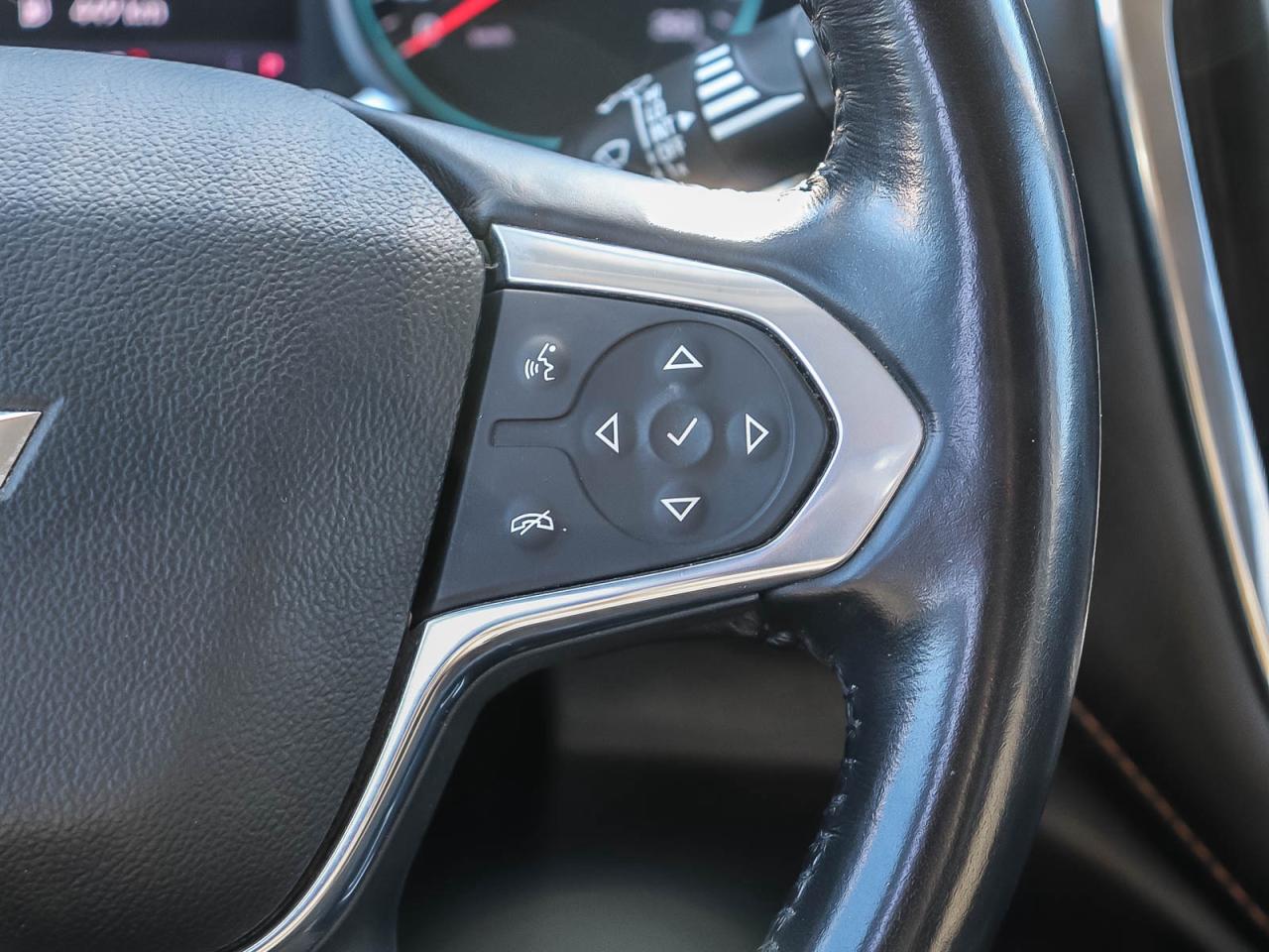 2021 Chevrolet Traverse LT CLOTH   CLEAN   7 PASS.   AWD Photo