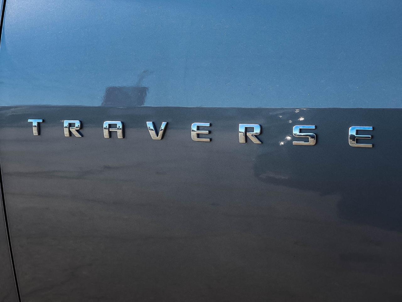 2021 Chevrolet Traverse LT CLOTH   CLEAN   7 PASS.   AWD Photo