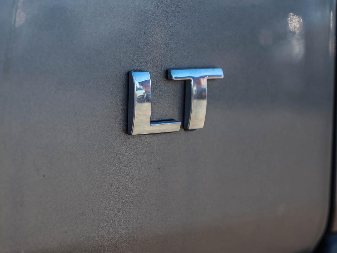 2021 Chevrolet Traverse LT CLOTH   CLEAN   7 PASS.   AWD Photo