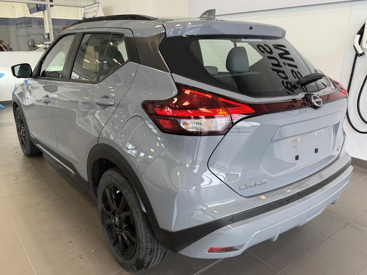 2023 Nissan Kicks SR   ONE OWNER   CLEAN CARFAX   EXTRA TIRES (ONLY) Photo