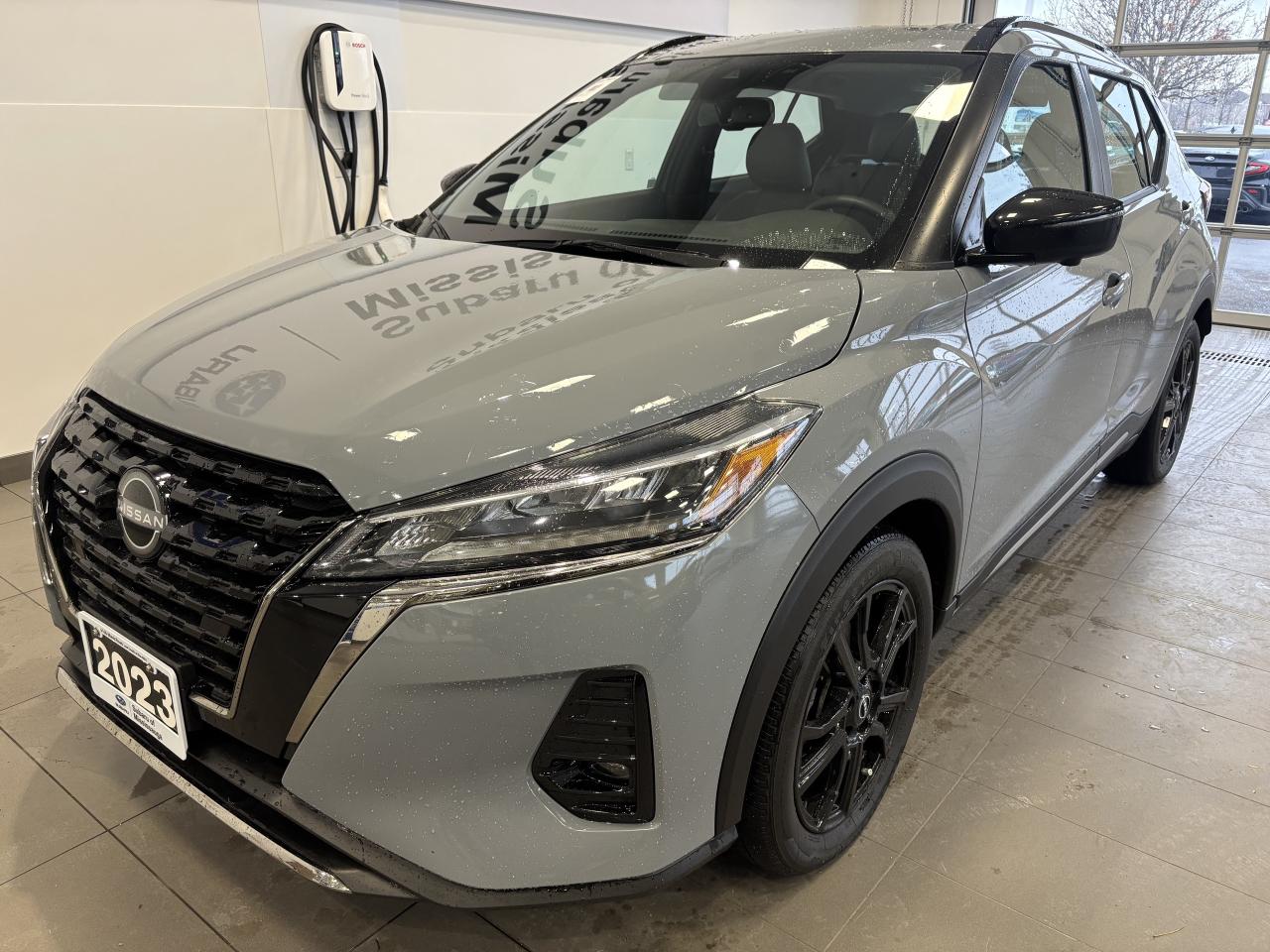 2023 Nissan Kicks SR   ONE OWNER   CLEAN CARFAX   EXTRA TIRES (ONLY) Photo