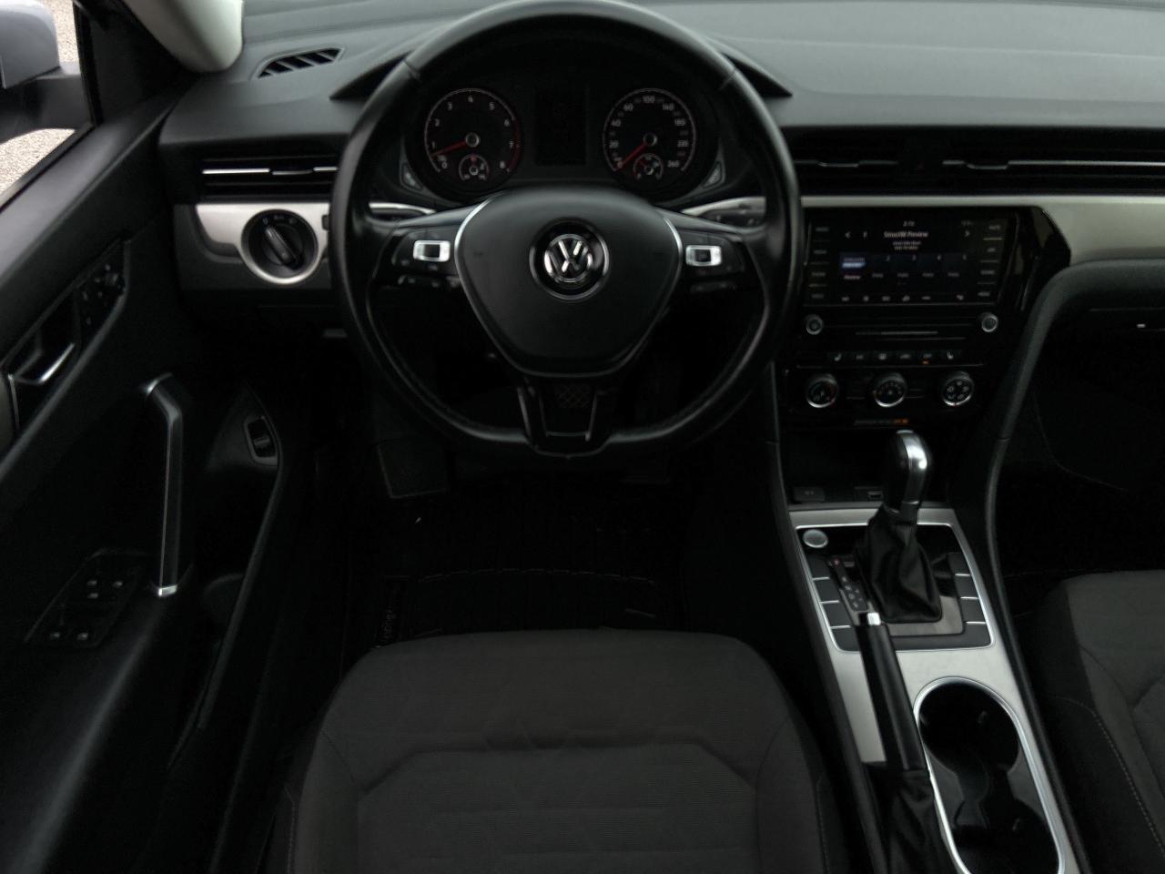 2020 Volkswagen Passat Comfortline **CALL BELLEVILLE 613-961-8848 Photo