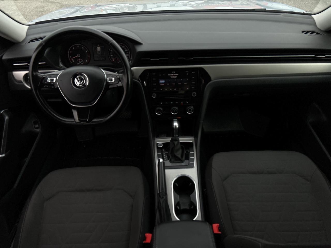 2020 Volkswagen Passat Comfortline **CALL BELLEVILLE 613-961-8848 Photo