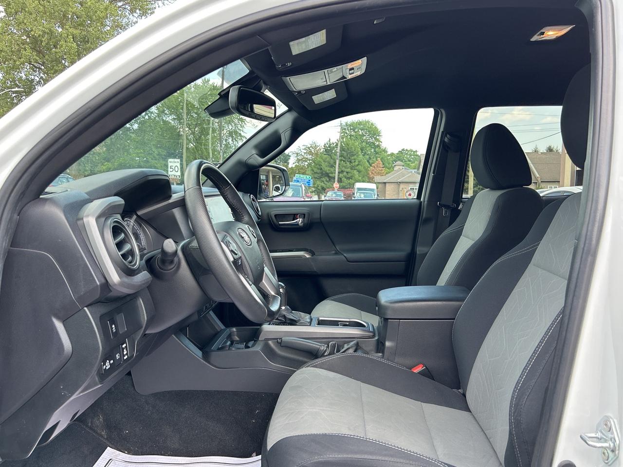 2022 Toyota Tacoma TRD 3.5L 4x4 SportNAV CALL BELLEVILLE 613-961-8848 Photo