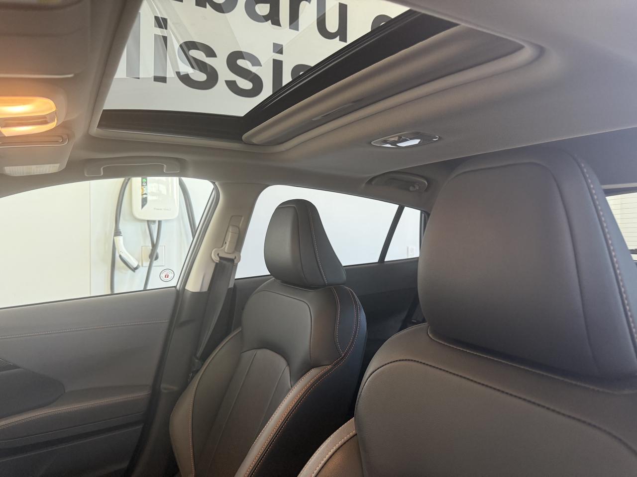 2025 Subaru Crosstrek LIMITED   DEALER DEMO   CLEAN CARFAX  NAVI SUNROOF Photo