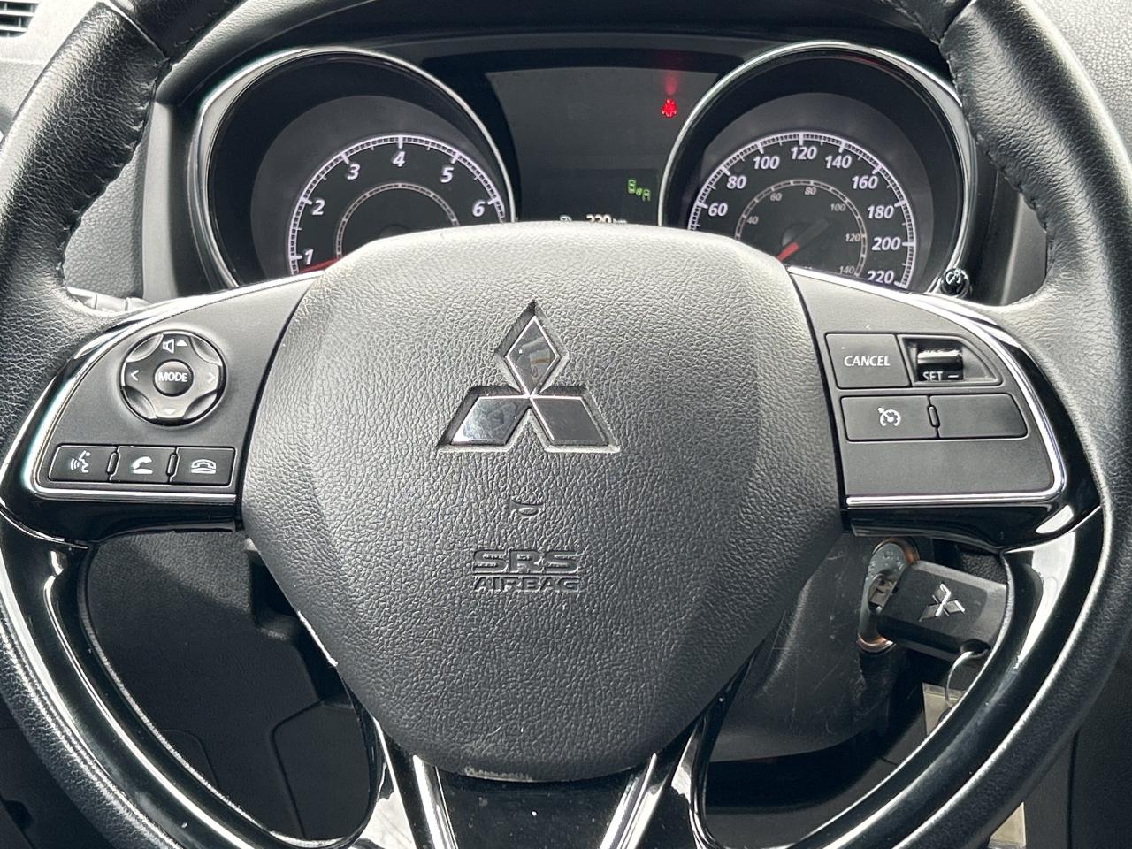 2021 Mitsubishi RVR SE AWD/BACKUP CAM/HEATED SEATS  CALL 613-961-8848 Photo