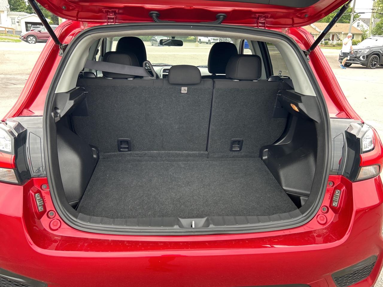 2021 Mitsubishi RVR SE AWD/BACKUP CAM/HEATED SEATS  CALL 613-961-8848 Photo