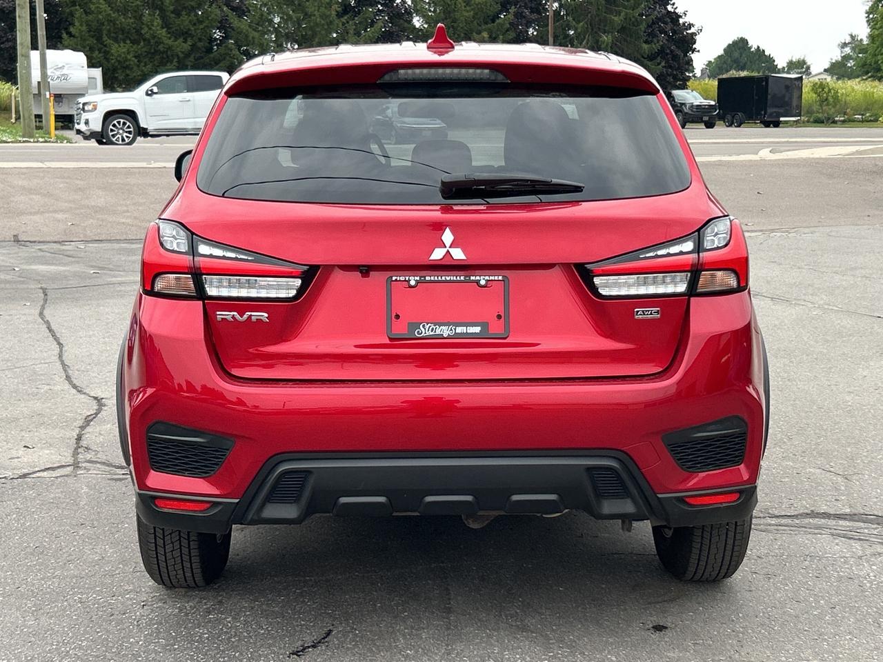 2021 Mitsubishi RVR SE AWD/BACKUP CAM/HEATED SEATS  CALL 613-961-8848 Photo