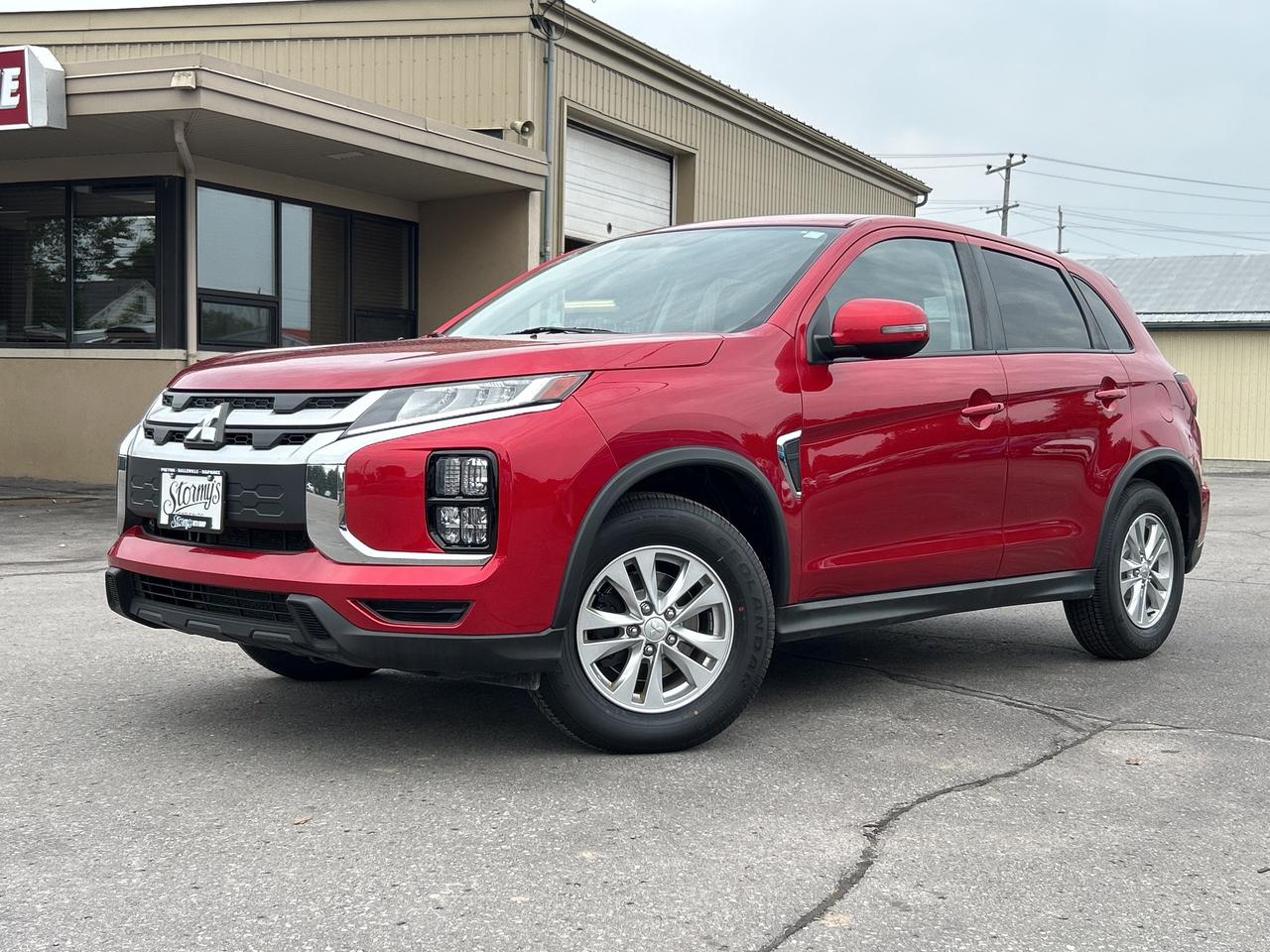 2021 Mitsubishi RVR SE AWD/BACKUP CAM/HEATED SEATS  CALL 613-961-8848 Photo