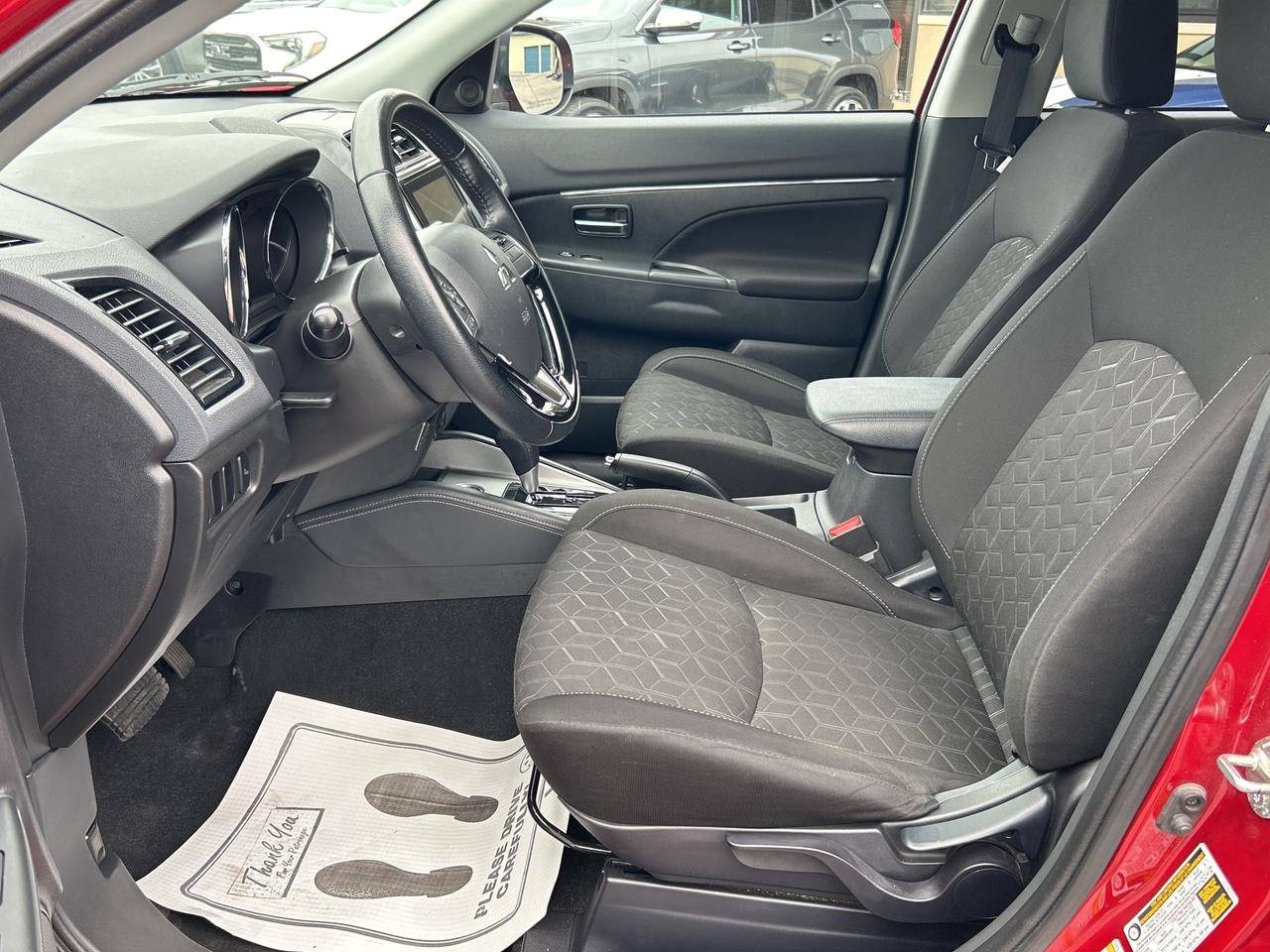 2021 Mitsubishi RVR SE AWD/BACKUP CAM/HEATED SEATS  CALL 613-961-8848 Photo