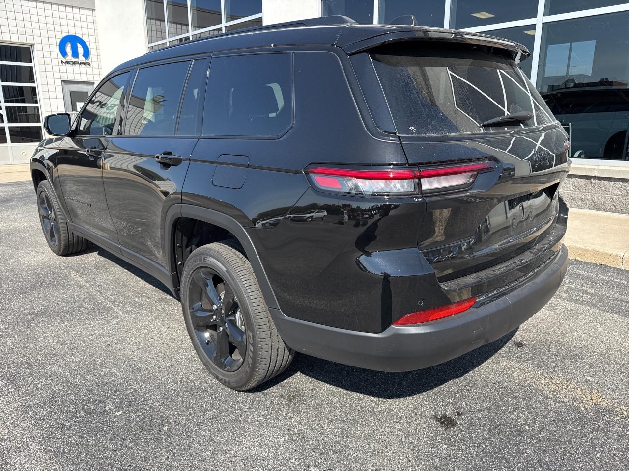 2025 Jeep Grand Cherokee L ALTITUDE Photo