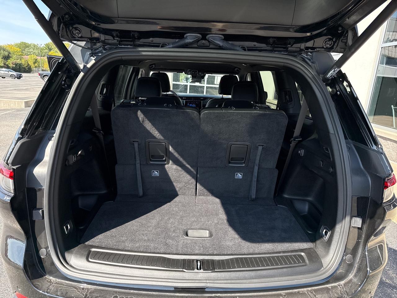 2025 Jeep Grand Cherokee L ALTITUDE Photo