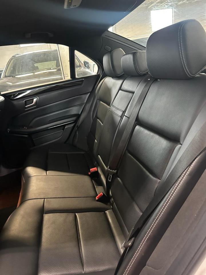 2014 Mercedes-Benz E-Class E300, NAV, LEATHER INTERIOR, ALLOYS Photo