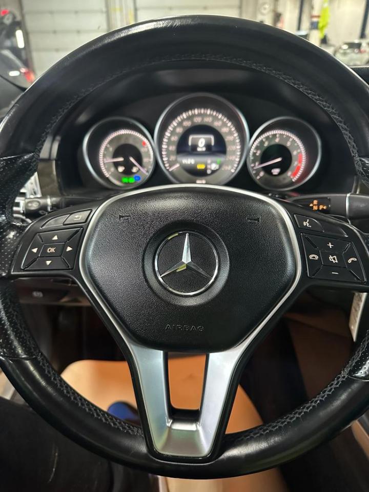 2014 Mercedes-Benz E-Class E300, NAV, LEATHER INTERIOR, ALLOYS Photo