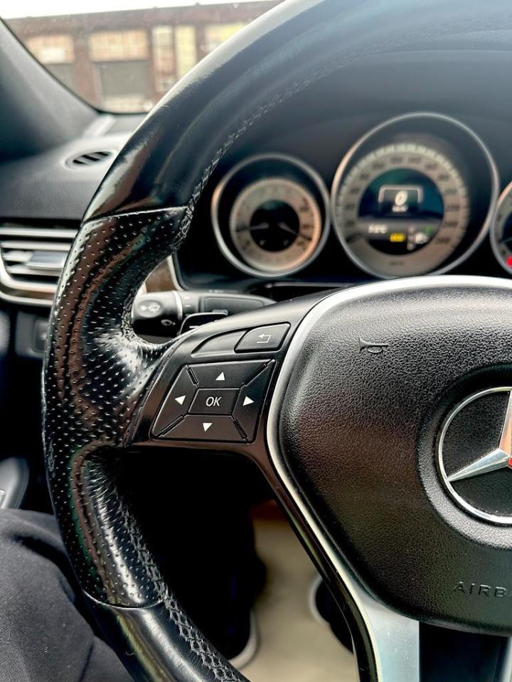 2014 Mercedes-Benz E-Class E300, NAV, LEATHER INTERIOR, ALLOYS Photo