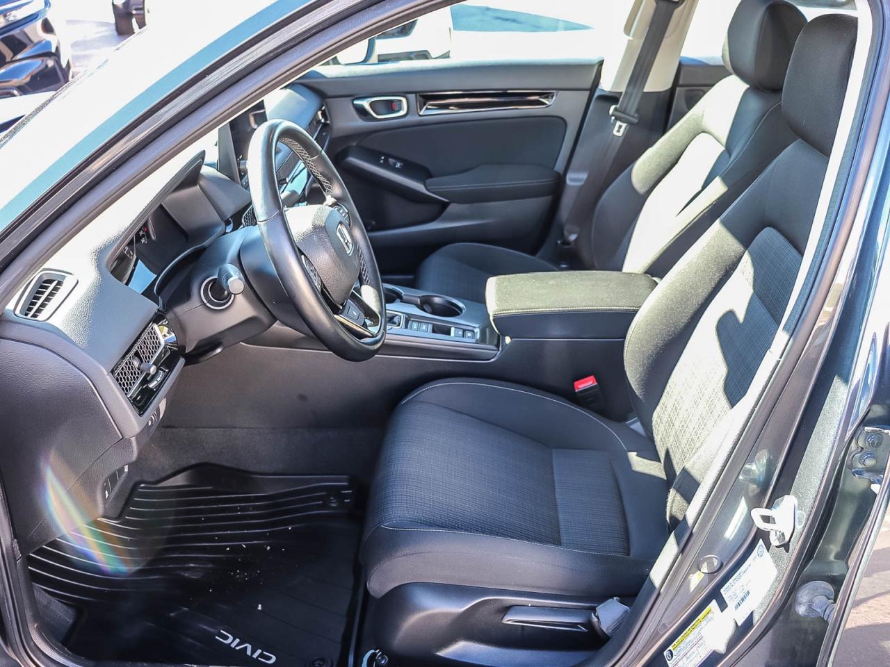 2022 Honda Civic Sedan EX   HONDA CERTIFIED   LEASE RETURN   CLEAN Photo