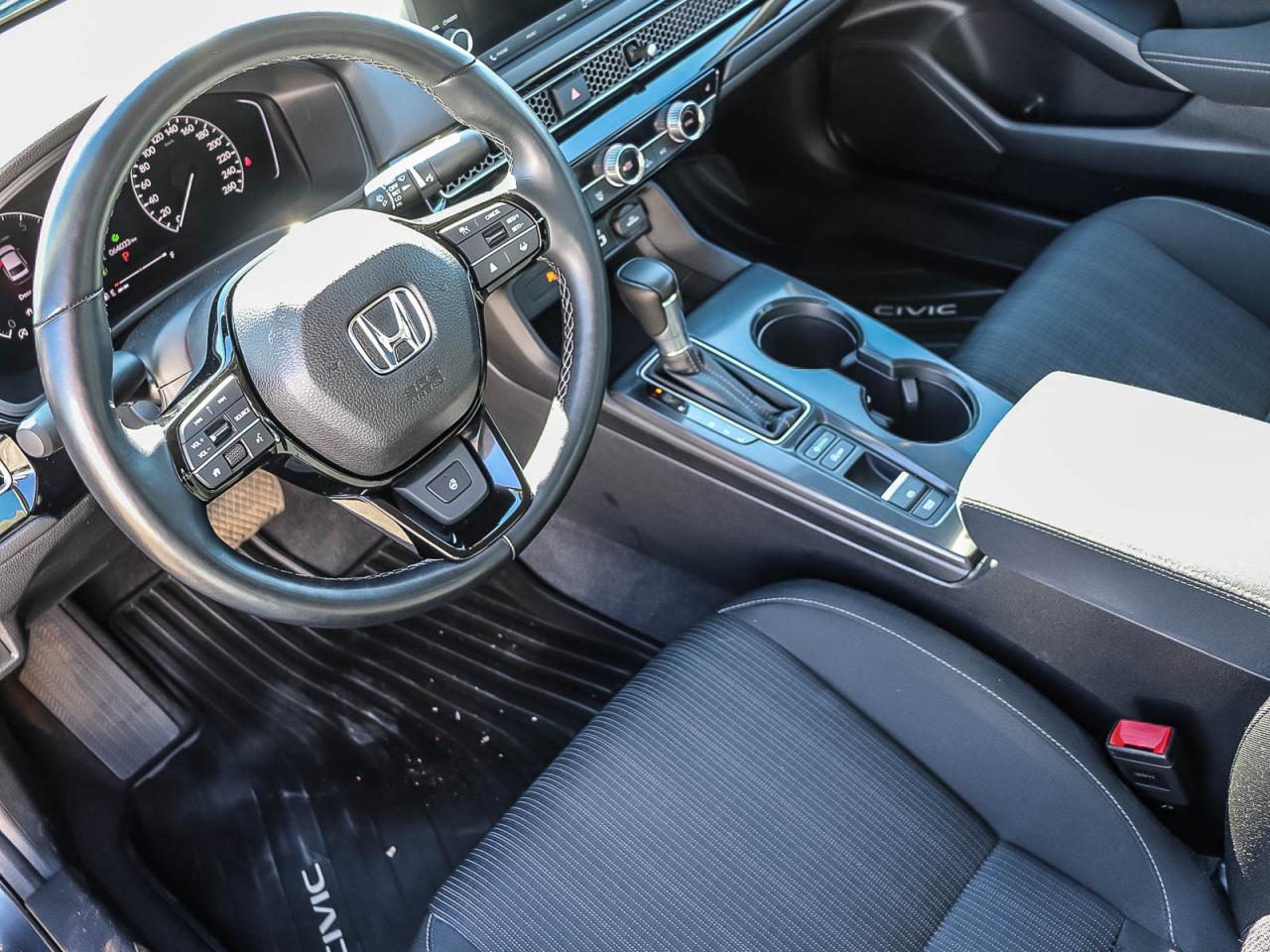 2022 Honda Civic Sedan EX   HONDA CERTIFIED   LEASE RETURN   CLEAN Photo