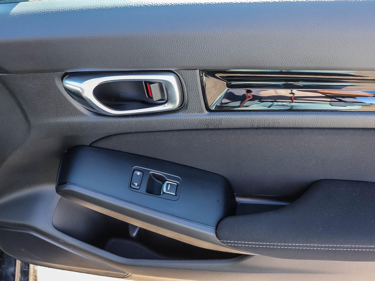 2022 Honda Civic Sedan EX   HONDA CERTIFIED   LEASE RETURN   CLEAN Photo