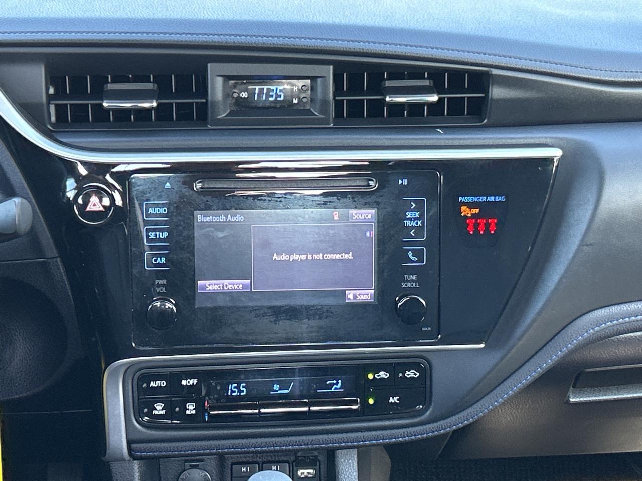 2019 Toyota Corolla SE  ** CALL BELLEVILLE @ 1-613-961-8848  117k Photo