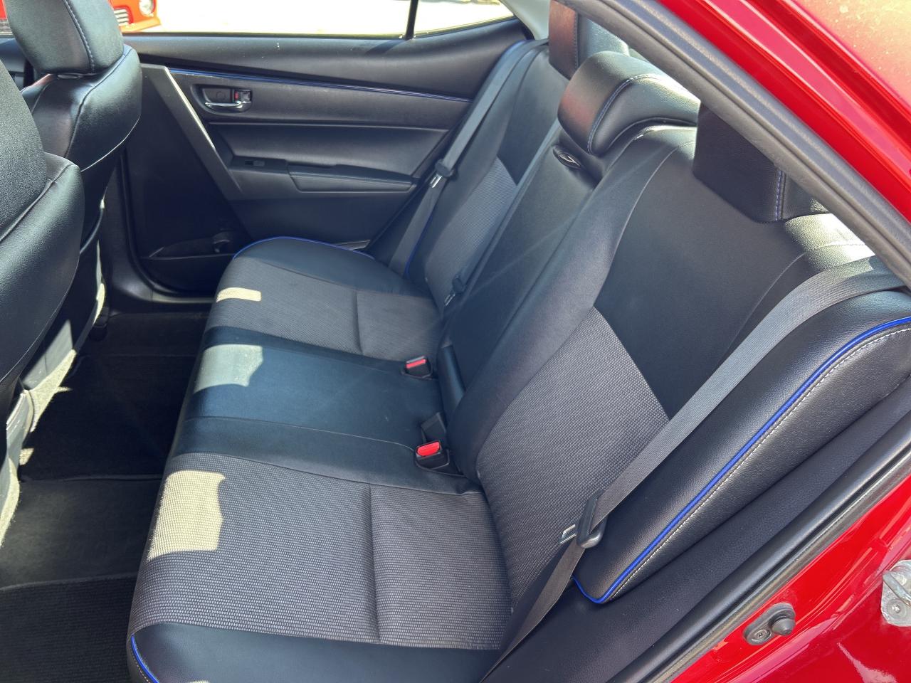 2019 Toyota Corolla SE  ** CALL BELLEVILLE @ 1-613-961-8848  117k Photo