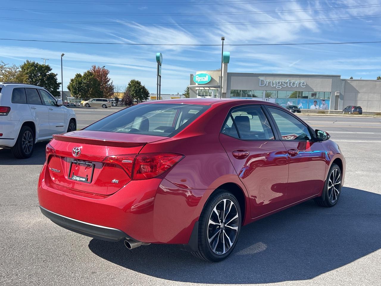 2019 Toyota Corolla SE  ** CALL BELLEVILLE @ 1-613-961-8848  117k Photo